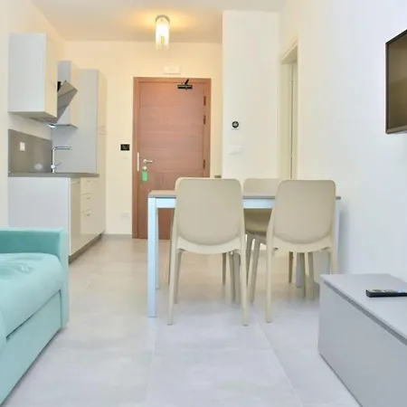 Modern Beachfront Flat In A With Pool Apartment Bibione