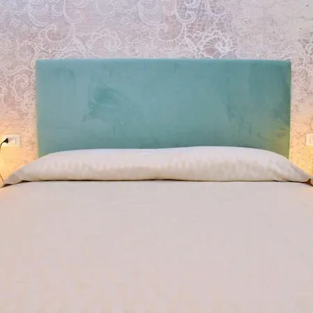 Διαμέρισμα Modern Beachfront Flat In A With Pool