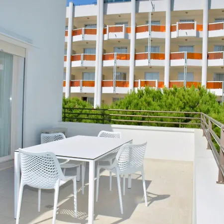 Modern Beachfront Flat In A With Pool