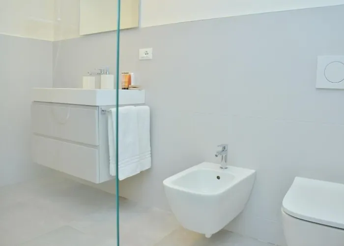 Daire Modern Beachfront Flat In A With Pool *