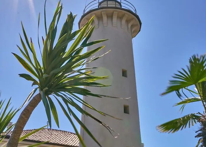 Modern Beachfront Flat In A With Pool Lejlighed *